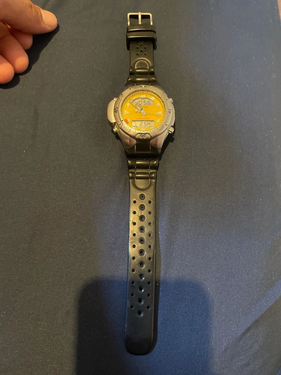 Citizen aqualand Fundo amarelo - Foto 2