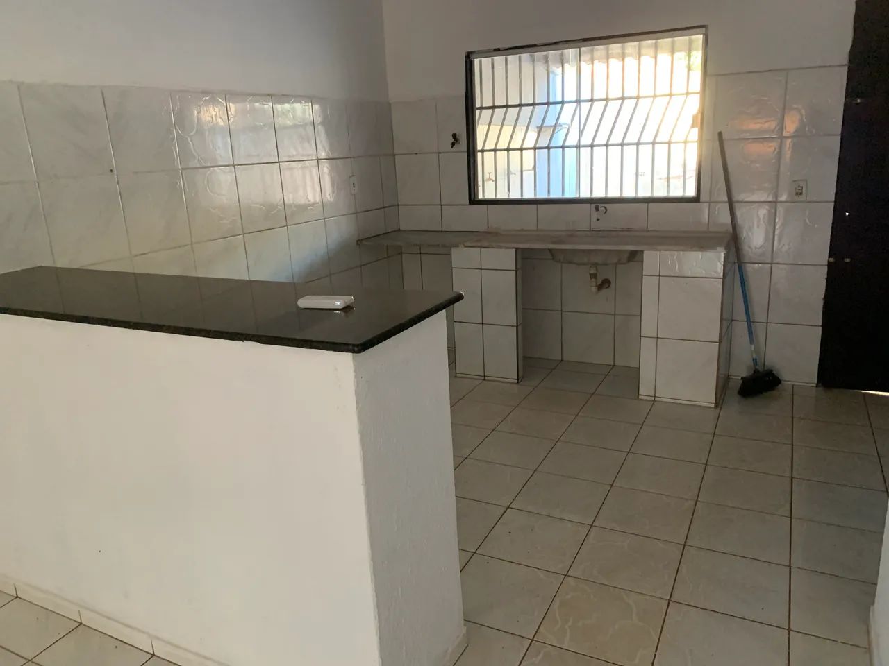 Casa 2 quartos em meio lote - Foto 5