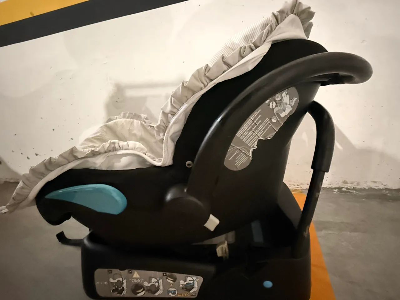Cadeirinha/bebê conforto de bebê para carro  - Foto 2