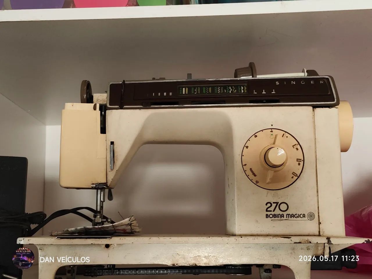 Máquina de Costura Singer clássica 