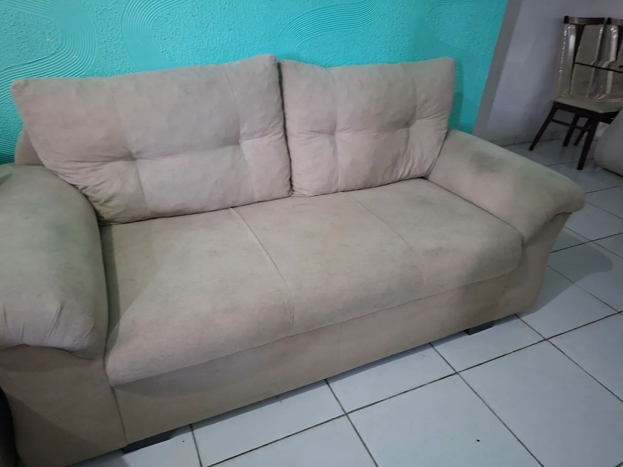 Vendo sofá 3 e 2 lugares bem conservados