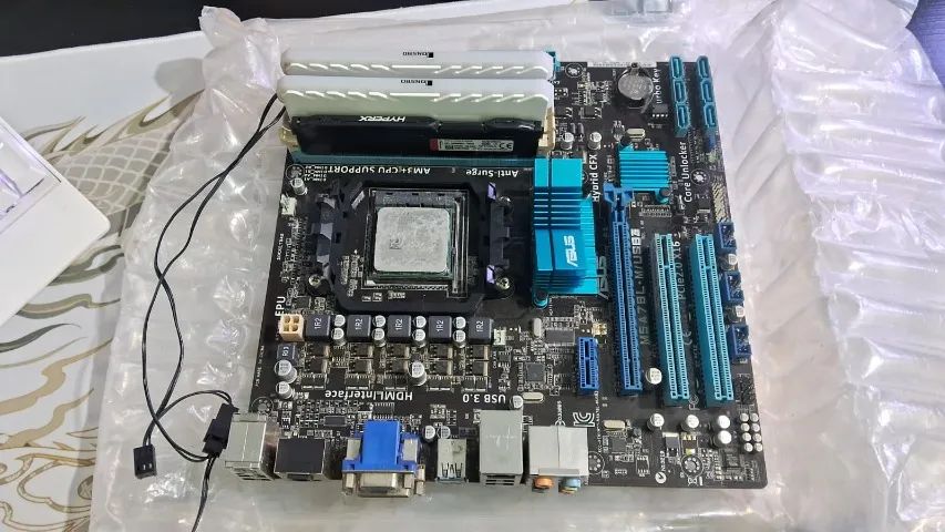  Kit Placa mãe + Processador + Memórias - Foto 2