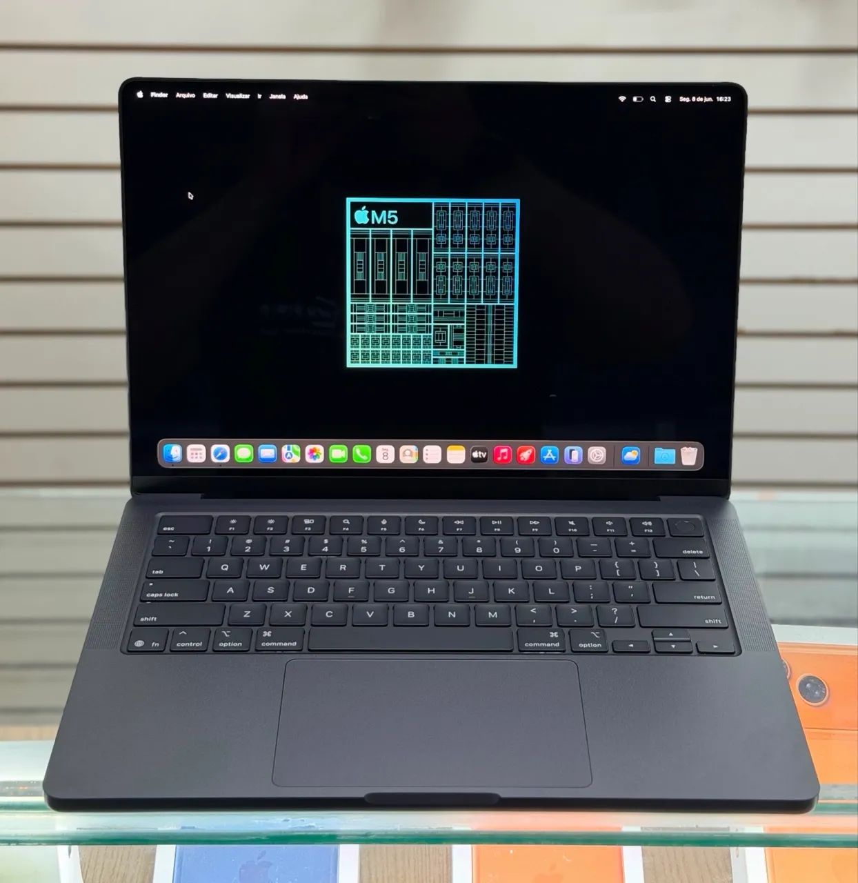 Macbook pro 14 polegadas m5 16gb / 1tb apenas 2 ciclos, garantia