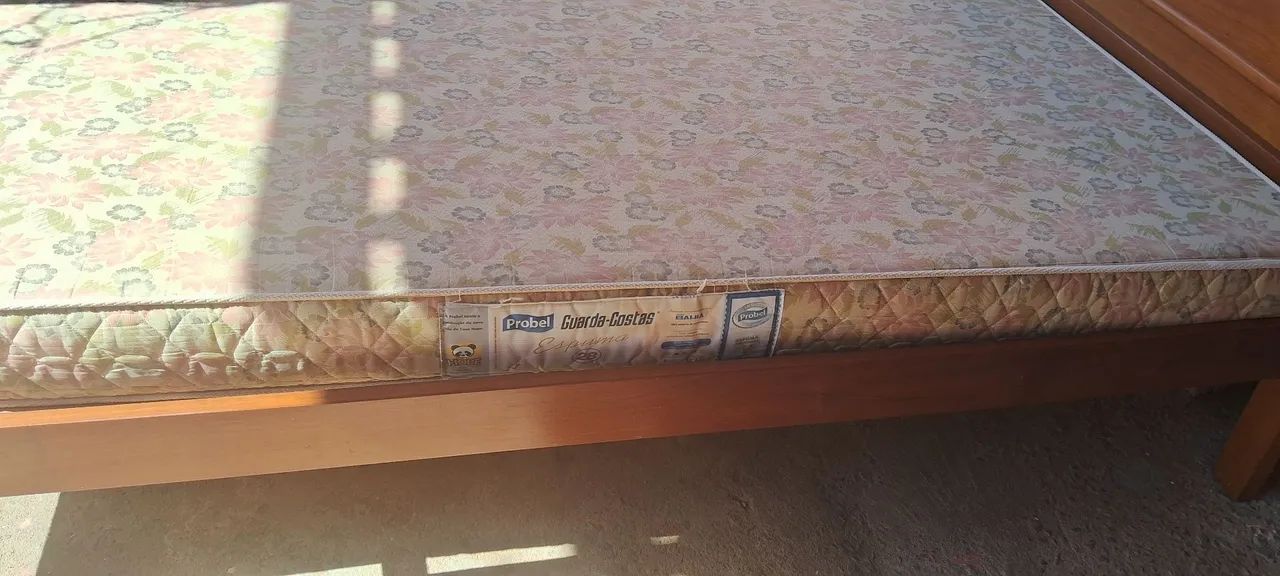 Cama de Casal de Madeira  - Foto 3