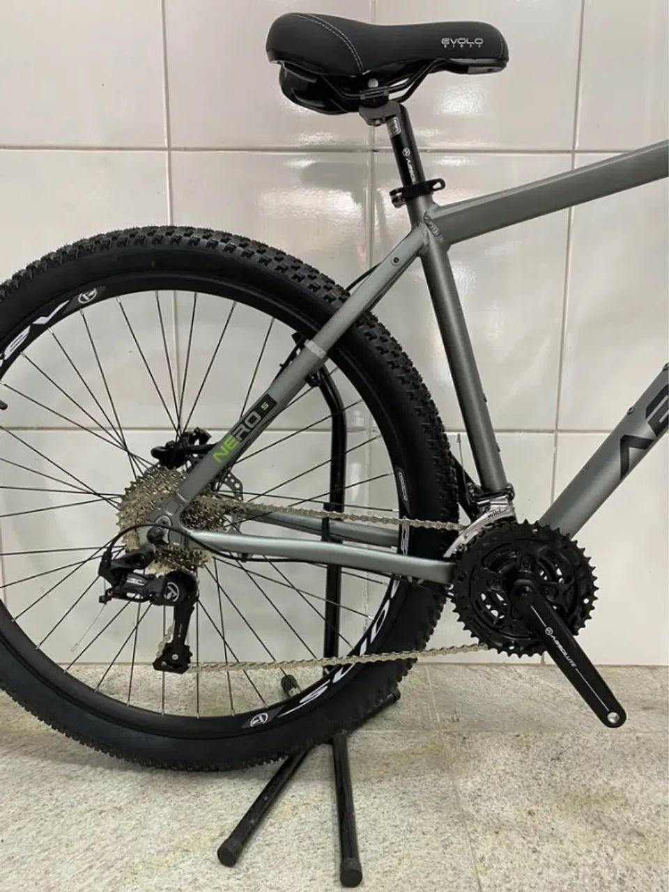 BICICLETA ARO 29 ABSOLUTE 27V FREIO HIDRÁULICO - Foto 4
