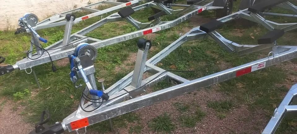 Carretinha para Barco Lancha 4m 5m e 6metros  - Foto 4