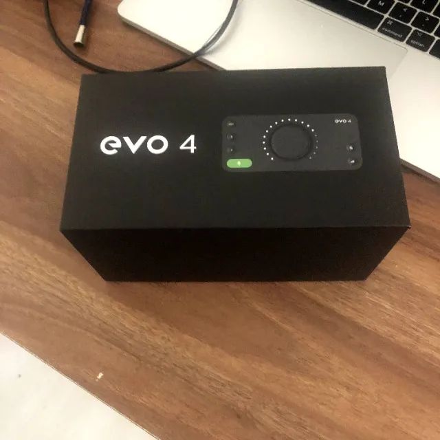 Interface de áudio Evo 4415985586731765762