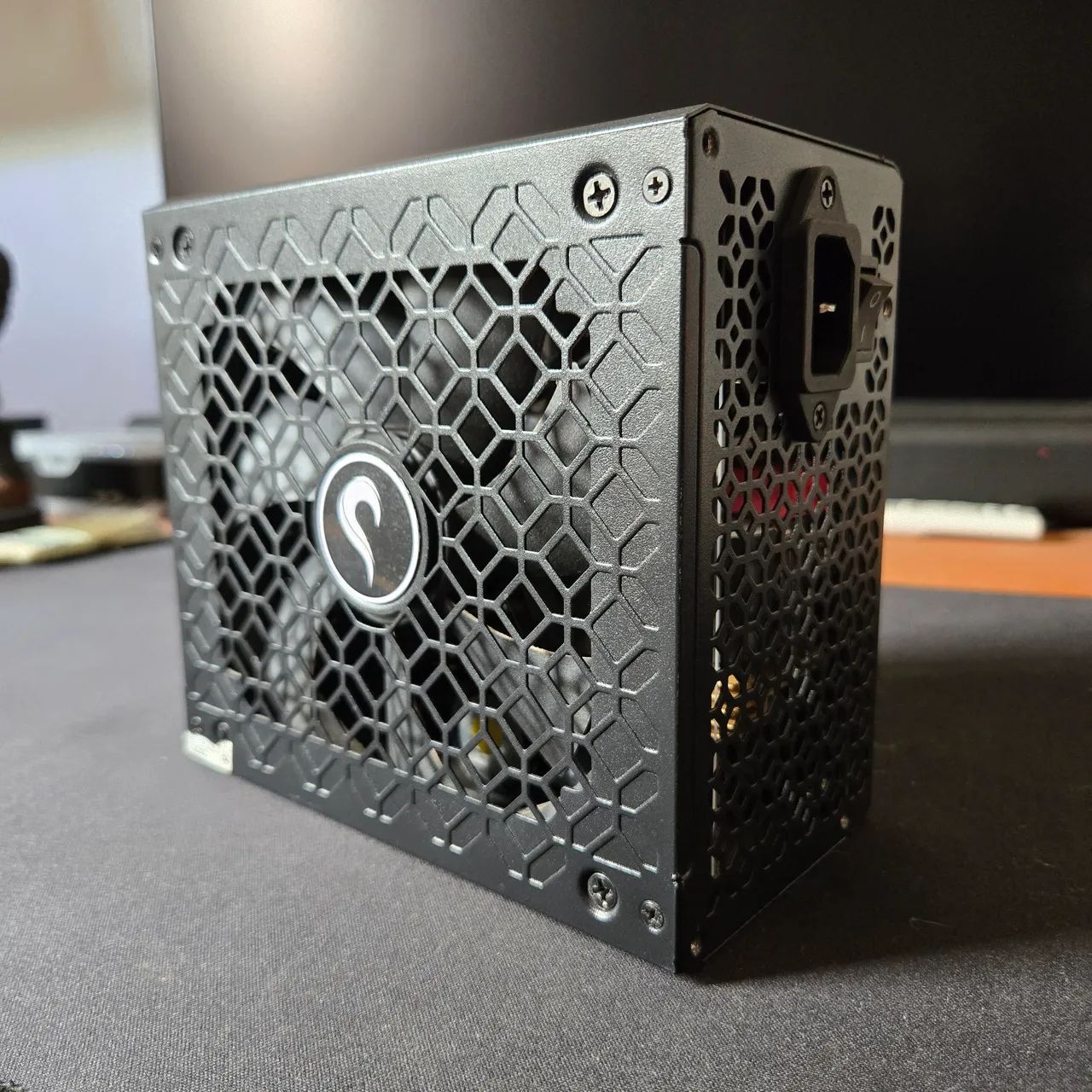 Fonte 1000w Platinum full modular testado teclab RiseMode Zeus 1000w