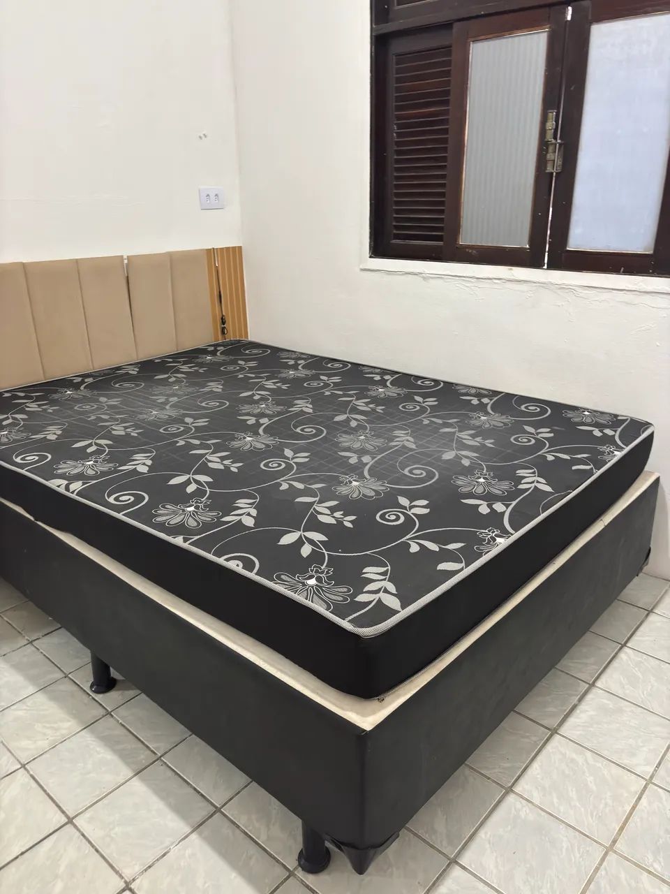 Cama queen 