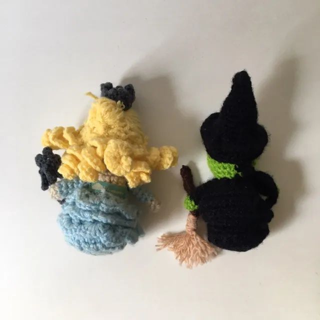 Amigurumis Elphaba e Glinda Wicked - Foto 2