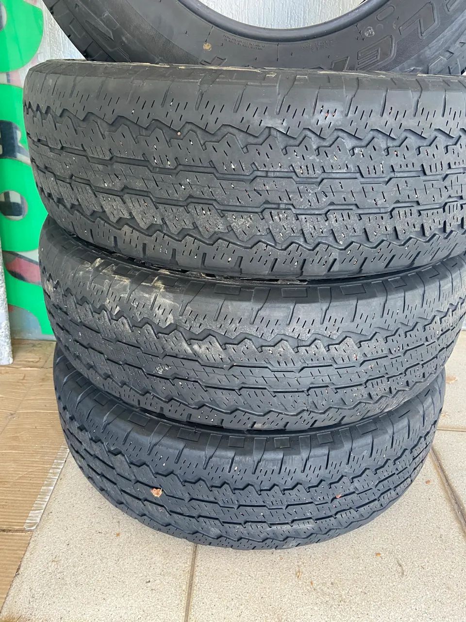 4 Pneus Bridgestone meia vida aro 17 - Foto 2