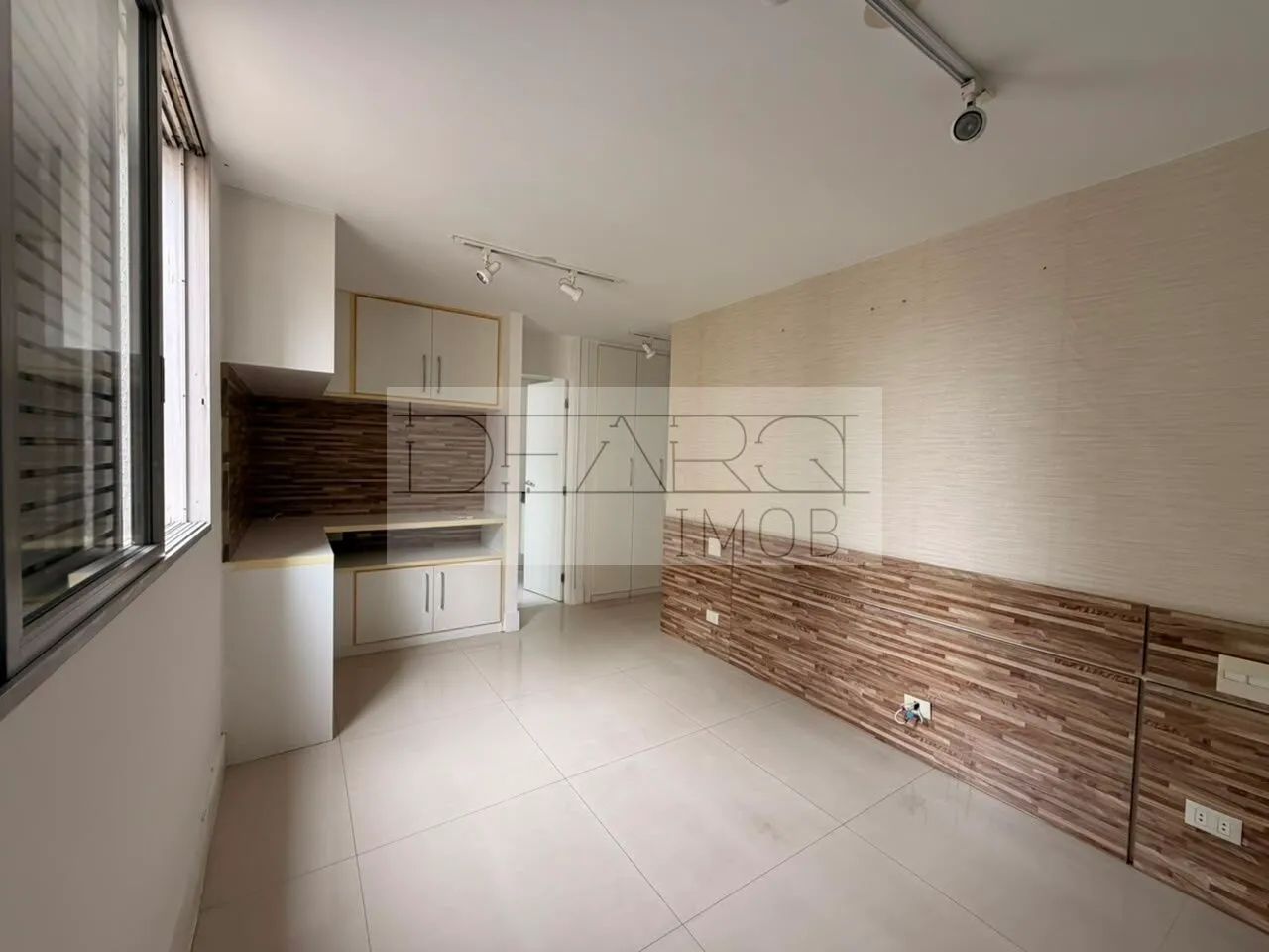 Apartamento 2 Dorm (1 Suite) Itaim Bibi