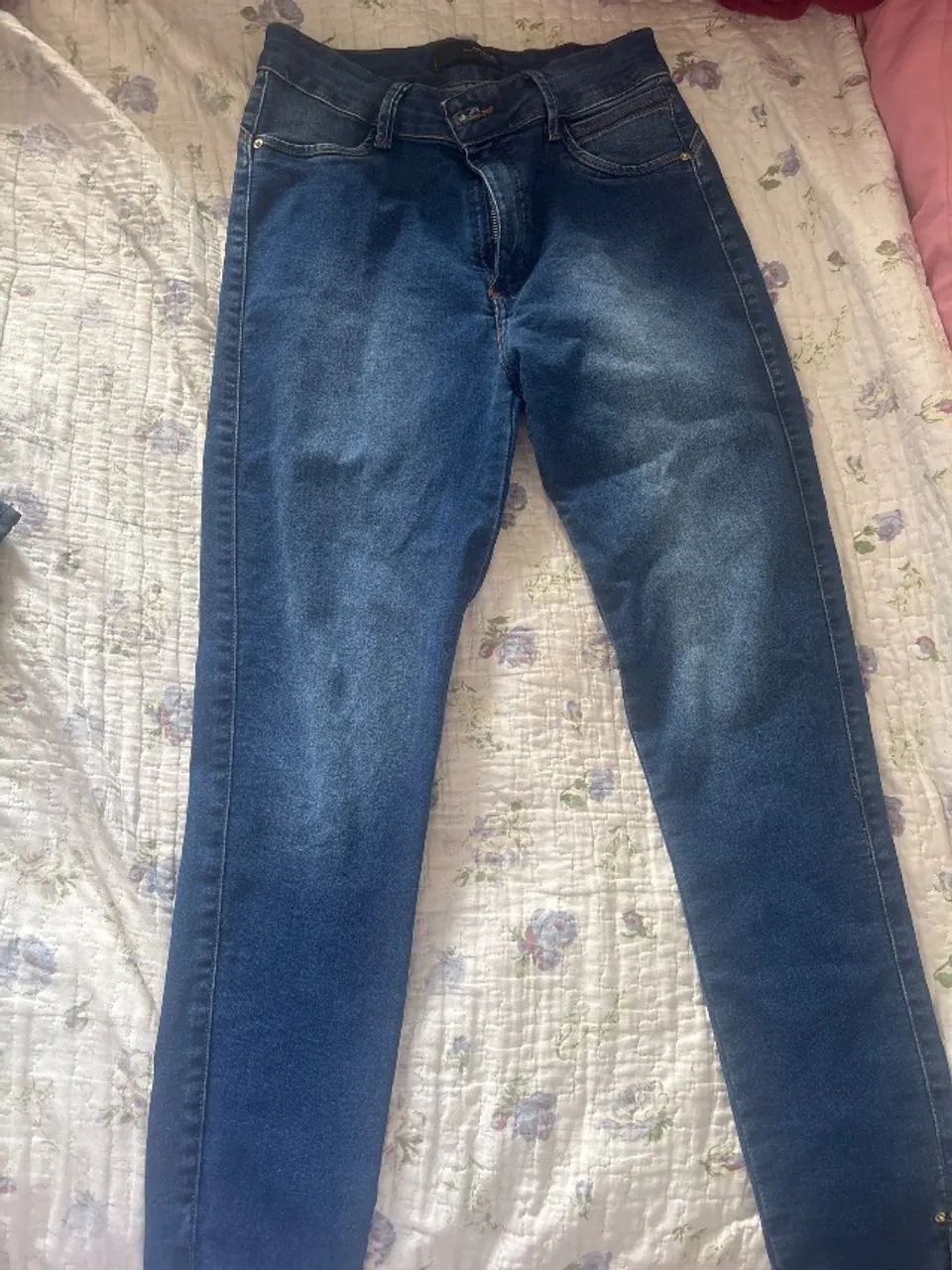 CALÇA USADA APENAS 1X 