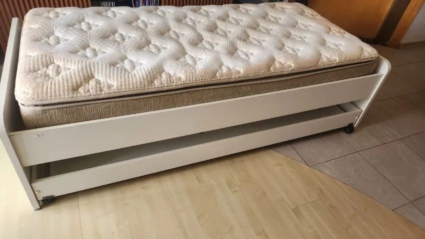 Bicama Solteiro com cama auxiliar mais um colchão Simmons. - Foto 2
