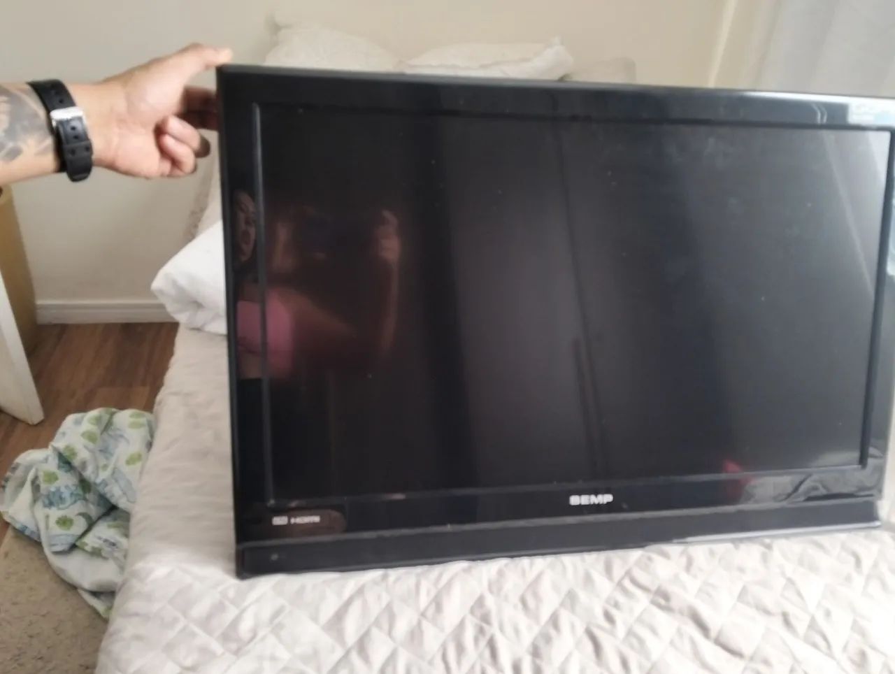 TV 