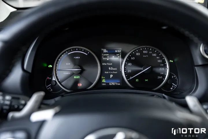 Lexus NX-300 H Luxury 2.5 16V Aut., foto 16 de 20