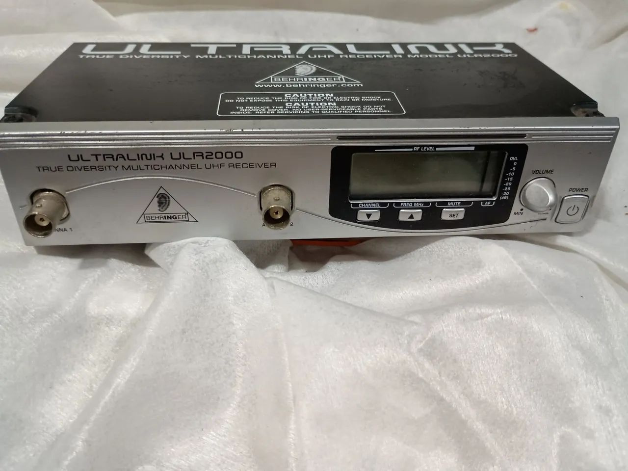 Receptor Behringer ULR2000
