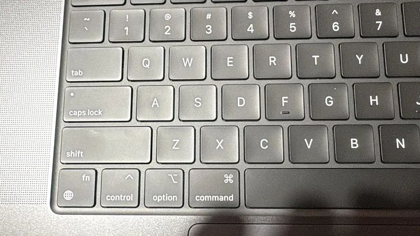 MacBook Pro m4 pro - Foto 2