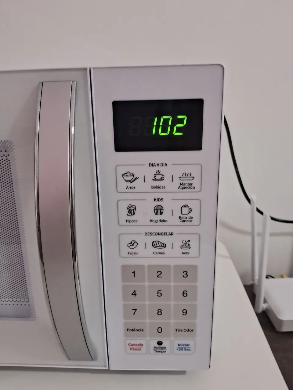 Vendo microondas marca mondial, novo , cor branco falar com Rosângela watsap * - Foto 4