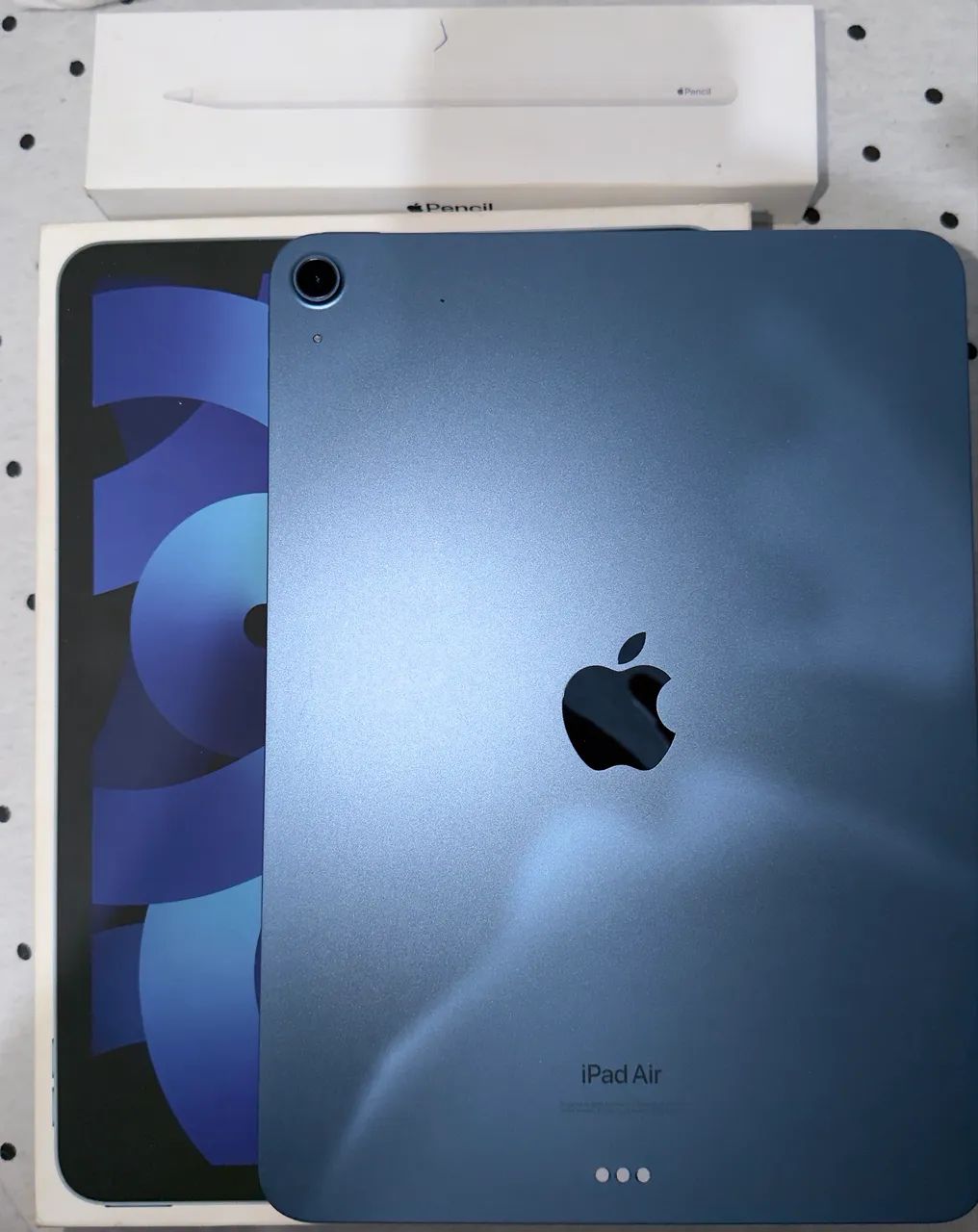 iPad Air 5ª Geração (M1) + Apple Pencil 2ª Geração + Capa Teclado