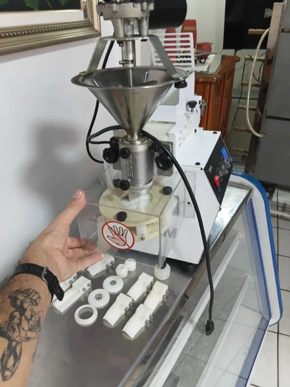 Máquina de fazer salgados ICOM - Foto 2