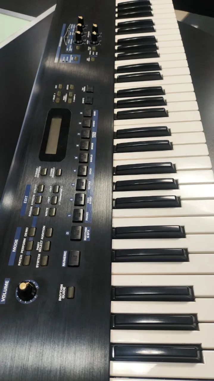 ROLAND JUNO D LIMITED EDITION - Foto 4