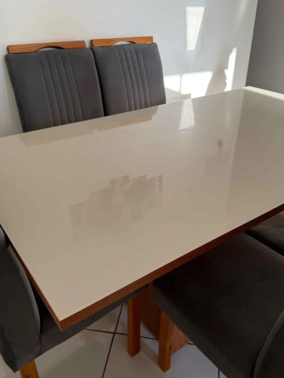 Mesa de jantar com 6 cadeiras na cor cinza - Foto 3