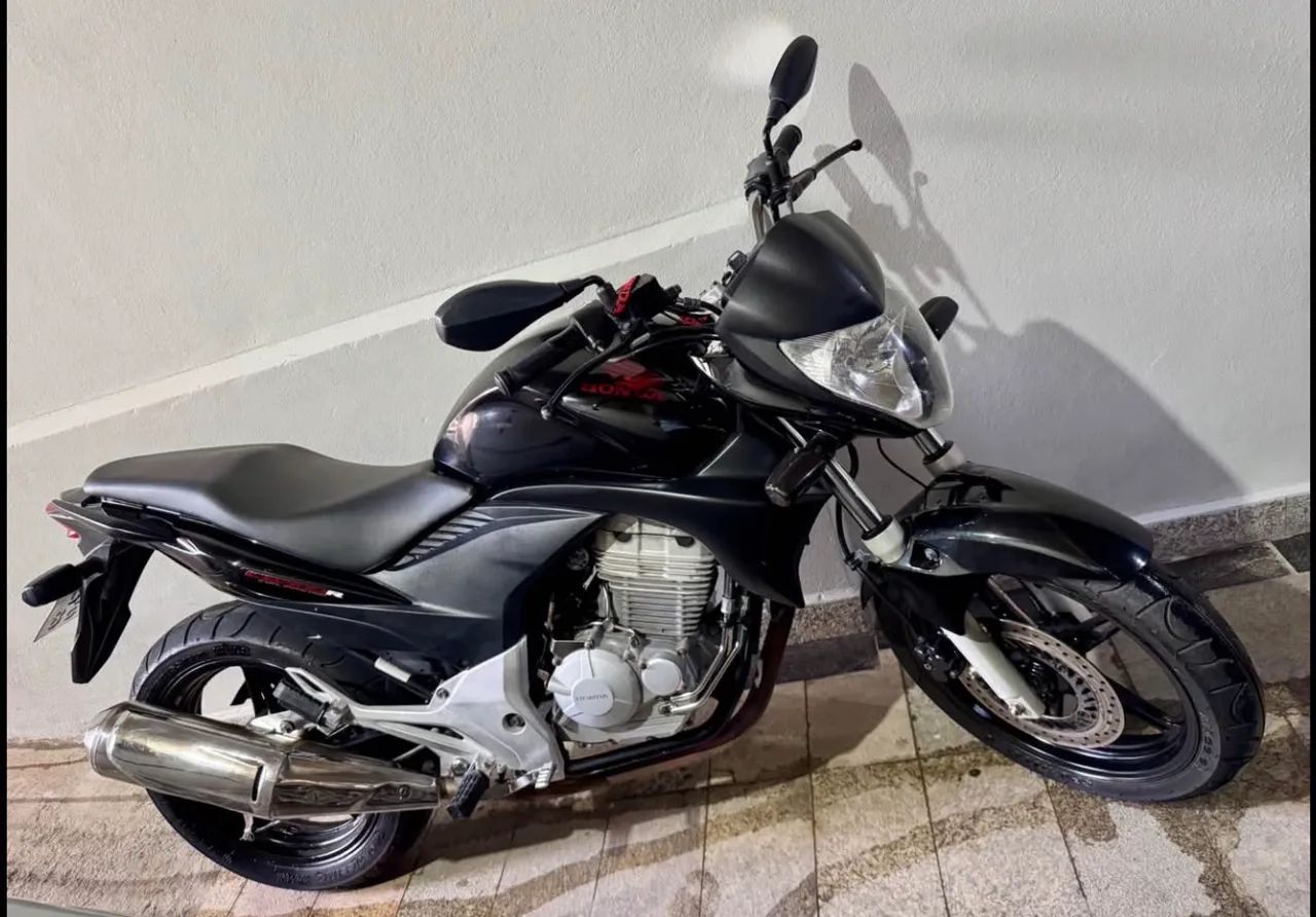 CB300R - Foto 2
