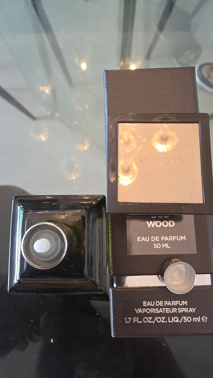 Perfume Tom Ford Oud Wood - 50ml - Foto 3