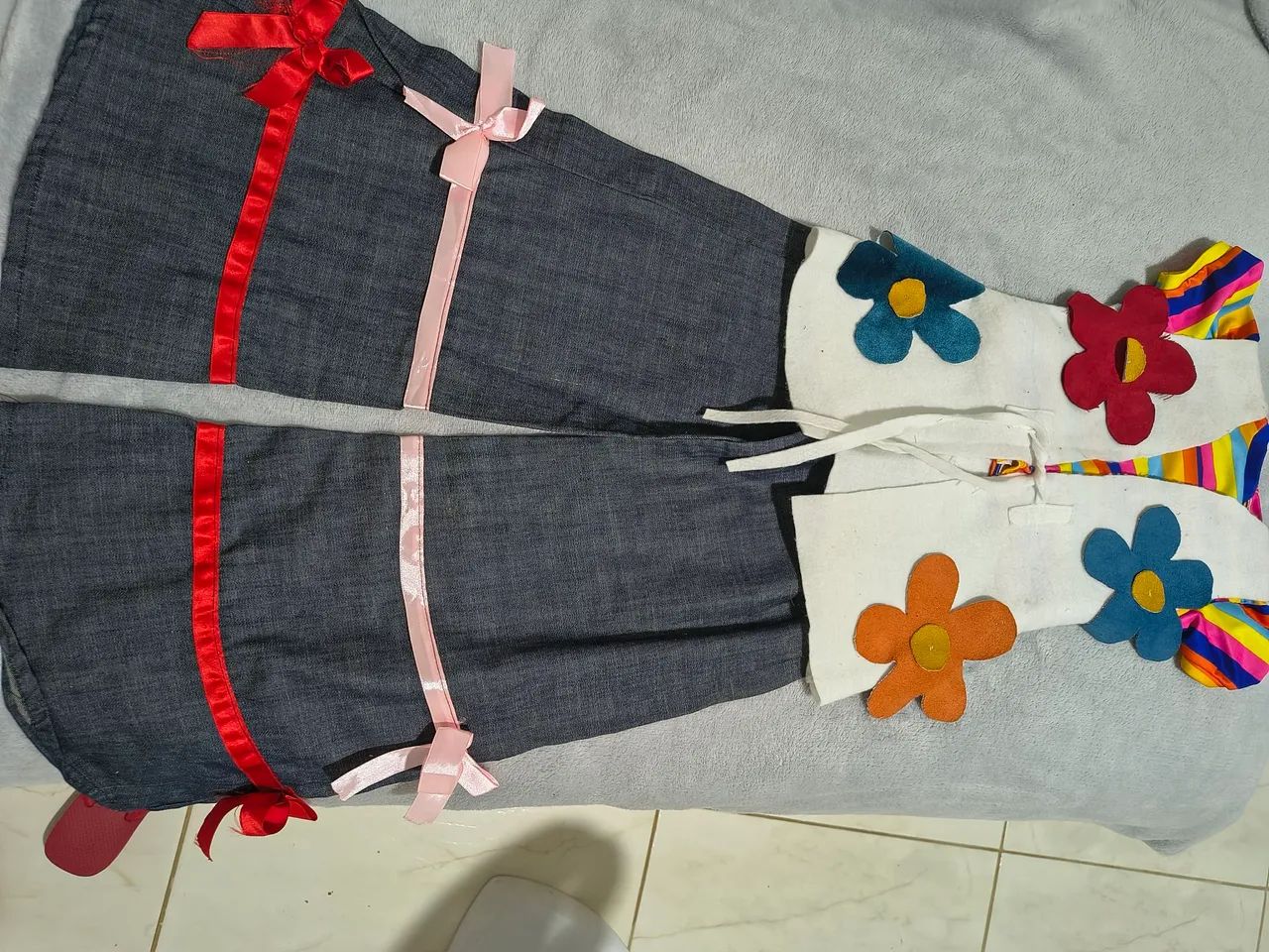 ROUPA DA BONECA ELIANA 