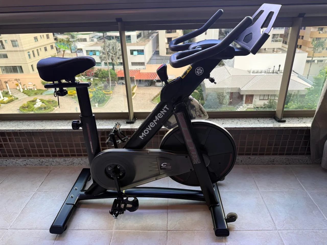 Bicicleta Indoor Cycle C5 Moviment  - Foto 3