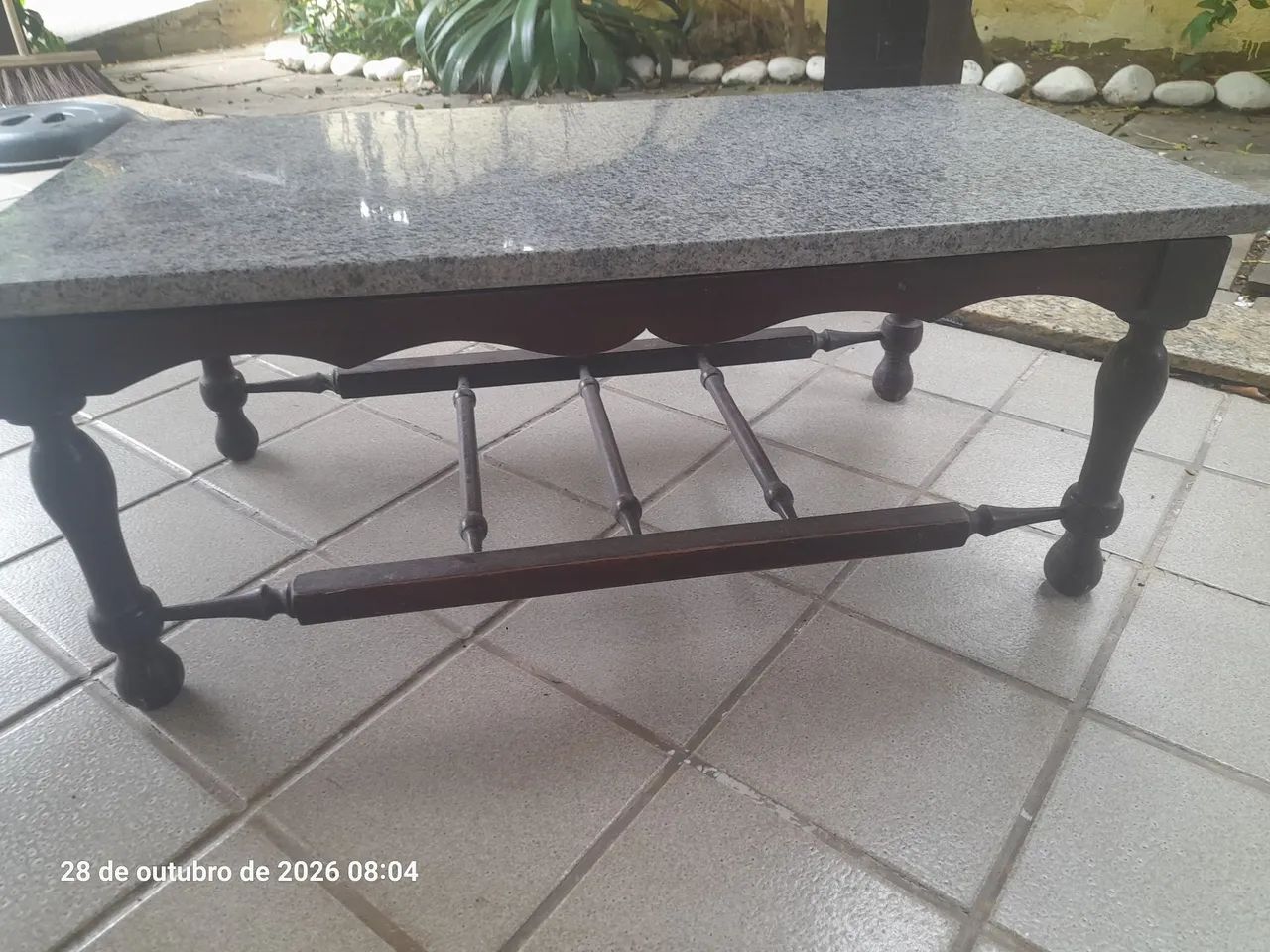 Mesa de centro de madeira  tampo de granito  - Foto 2