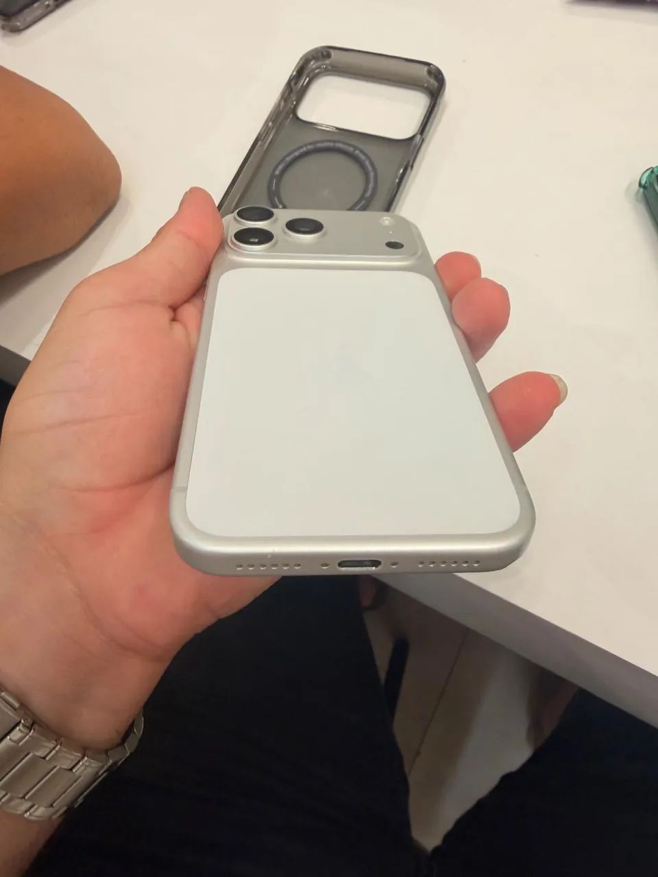 iPhone 17 pro max - Foto 2