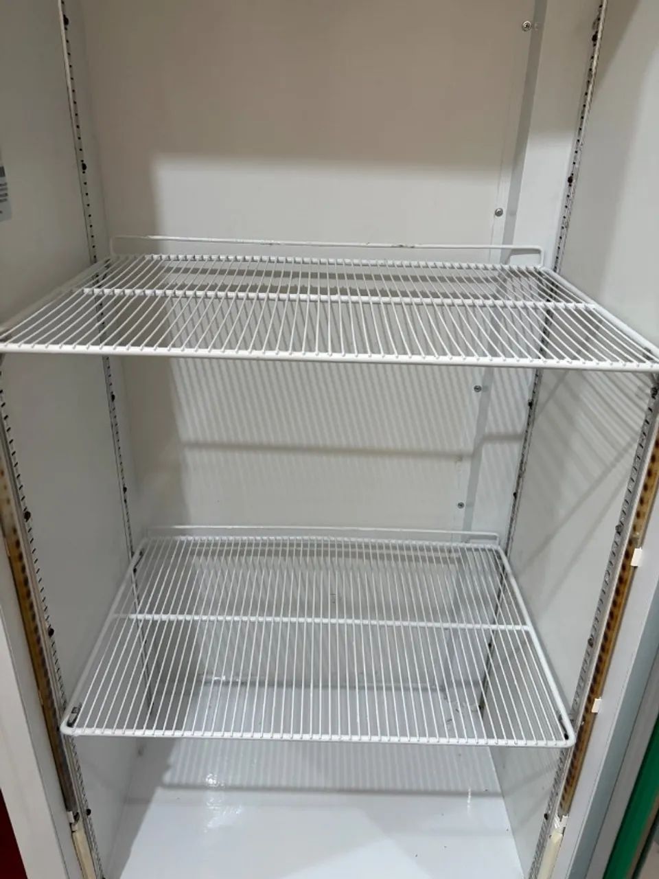 Expositor vertical, 410L, 220v  - Foto 3