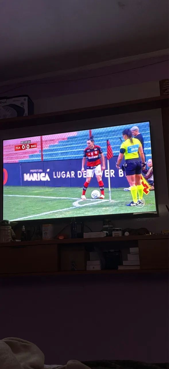 Vendo TV de 5O polegadas nova 