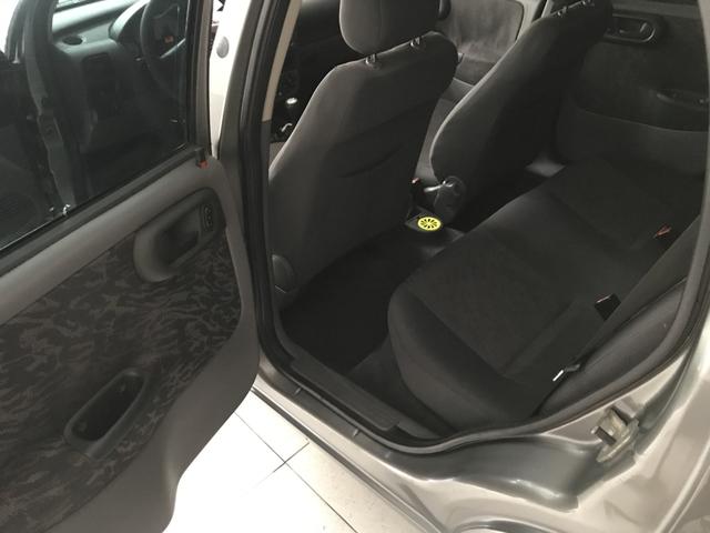 Vendo GM/Corsa flex power 1.8 completo bem conservado - Foto 6