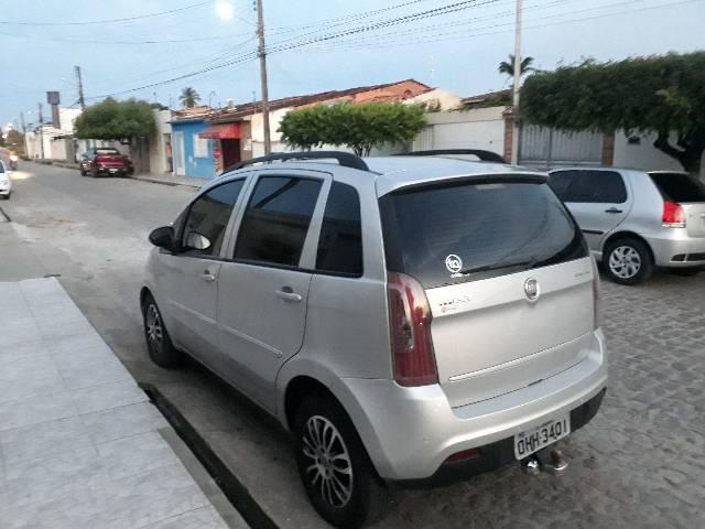 Fiat Idea ( aceito moto como parte do negócio)