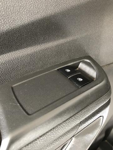 Prisma LT 1.4 15/15 manual completo - Foto 11
