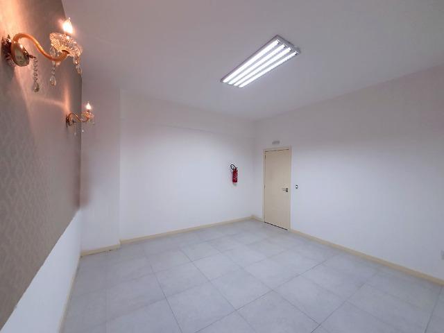 Sala Comercial no centro de Balneário Camboriú - Foto 11