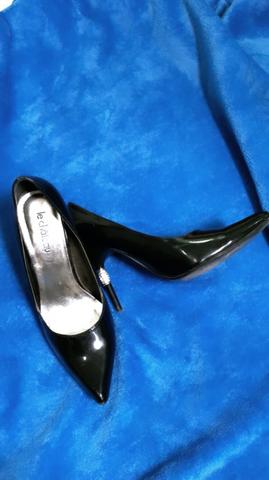 Vendo scarpin preto - Foto 2