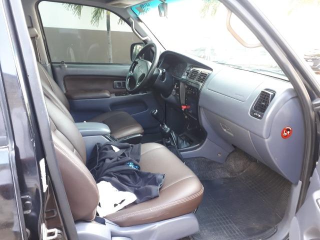 Vendo Hilux 98 - Foto 2