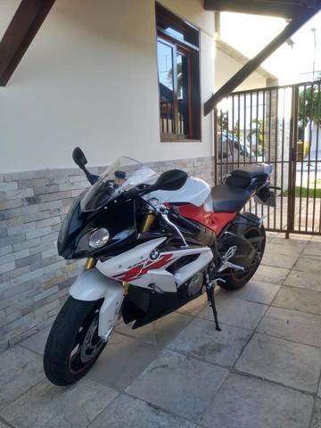 Moto BMW 1000RR muito nova , sem detalhes !