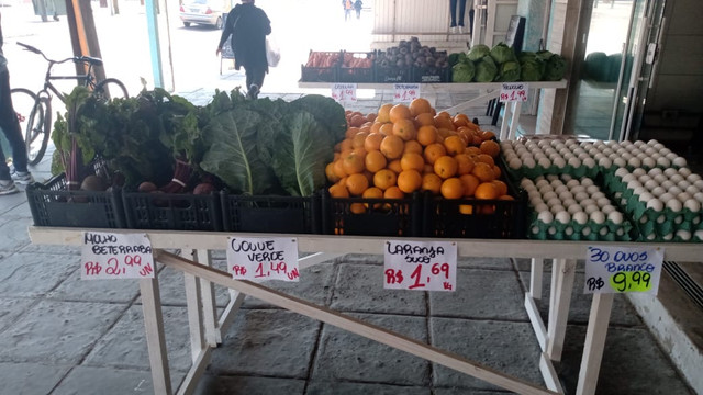Vendo fruteira