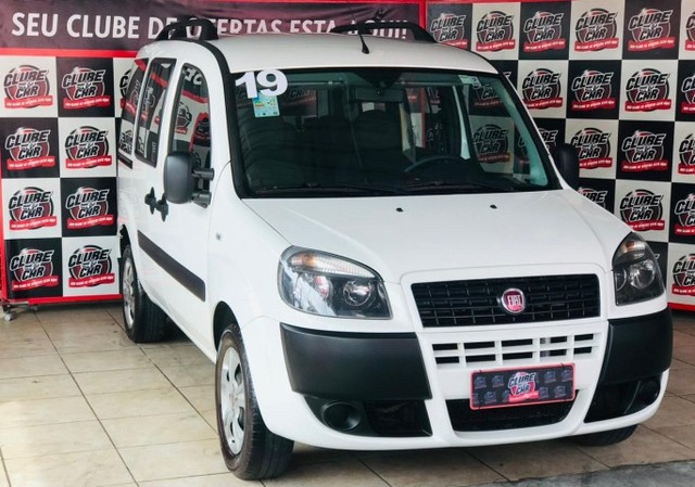 FIAT DOBLO ESSENCE 1.8 FLEX COM 1 ANO DE GARANTIA MUITO NOVA   VENDO, TROCO E FINANCIO  