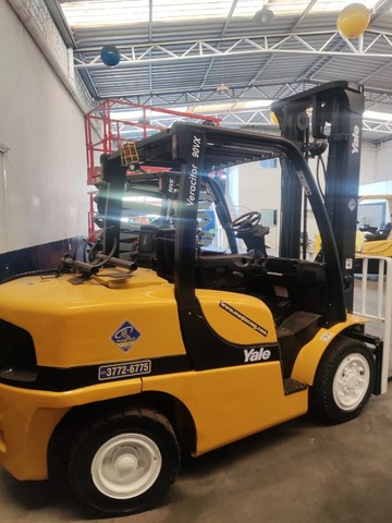 Empilhadeira Yale 90 VX | 2011 | GLP  | torre duplex 