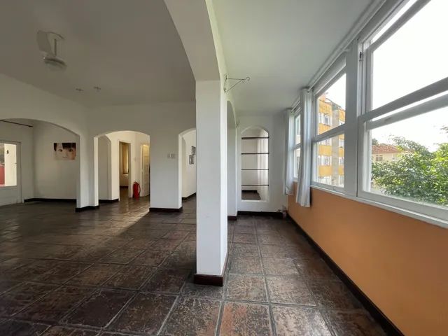 Casa triplex com 7 quartos em Santa Teresa 2 quadras do Bairro de Fátima