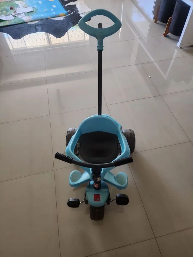 Triciclo Infantil com Empurrador Bandeirante Triciclo Smart Cinza