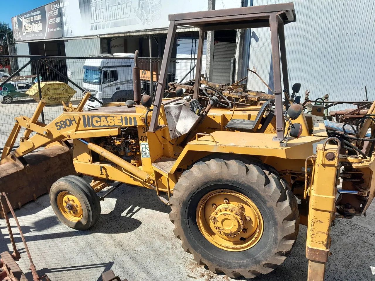 Retroescavadeira hidráulica Case 580h ano 1990 - Foto 5