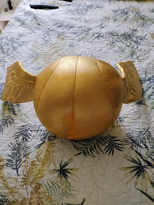 Almofada Pomo de Ouro Harry Potter Dourado 25cm