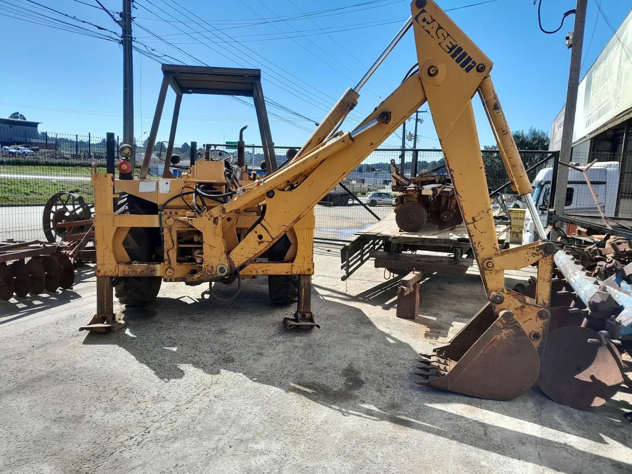 Retroescavadeira hidráulica Case 580h ano 1990